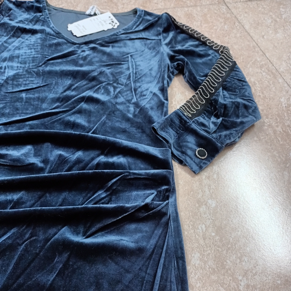 Velvet designer dress...condition new.. - Picture 2 of 8